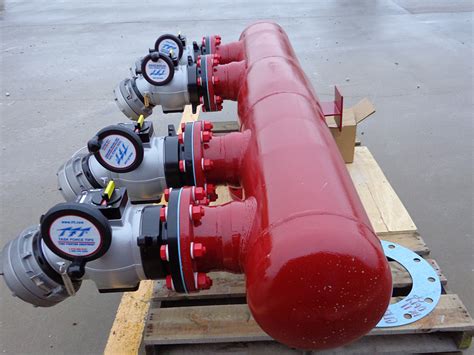 Fire-water manifold with multiple outlets